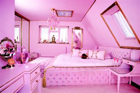 YES You can actually rent out the That Pink Door house This is probably the most famous Palm Springs Airbnbs and super cool on the inside. . Pink themed airbnb